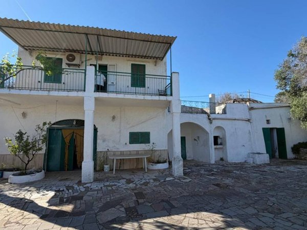casa indipendente in vendita ad Ostuni in zona Ramunno Secondo