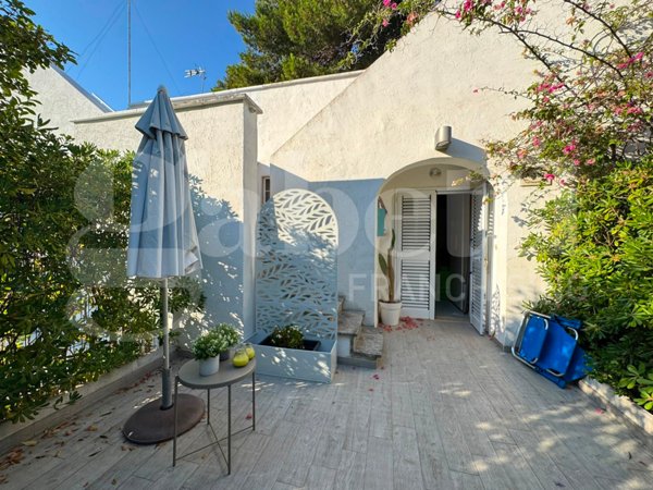 casa indipendente in vendita ad Ostuni in zona Rosa Marina