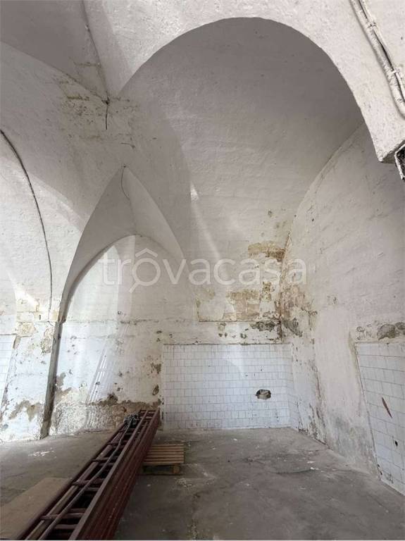 negozio in vendita ad Ostuni