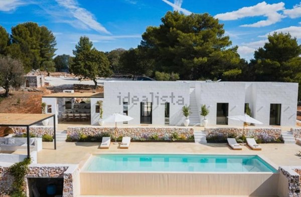 casa indipendente in vendita ad Ostuni in zona Ramunno Secondo