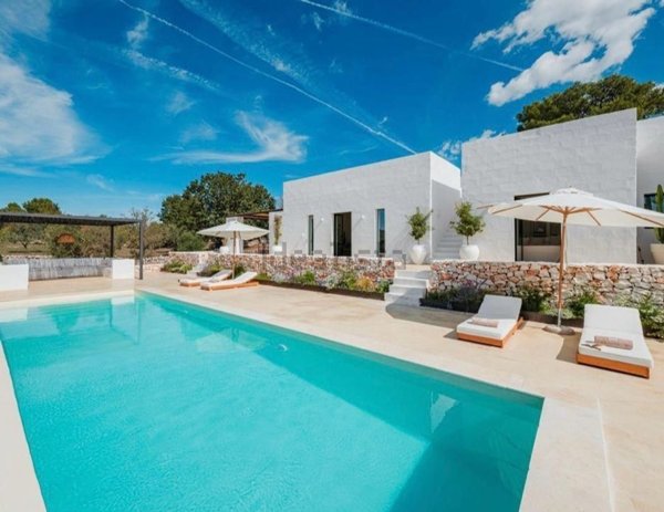 casa indipendente in vendita ad Ostuni in zona Ramunno Secondo