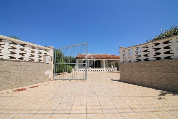 casa indipendente in vendita ad Ostuni in zona Villanova