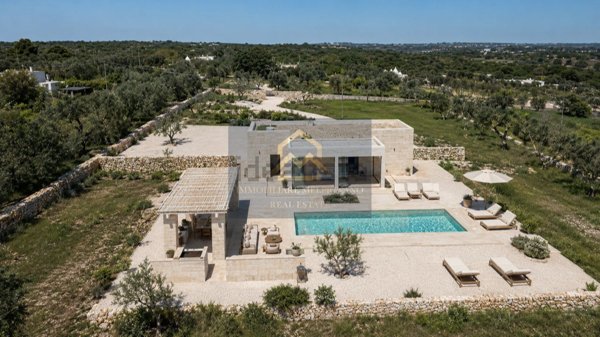 casa indipendente in vendita ad Ostuni in zona Ramunno Secondo