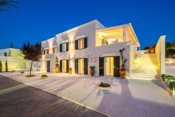 casa indipendente in vendita ad Ostuni in zona Ramunno Secondo
