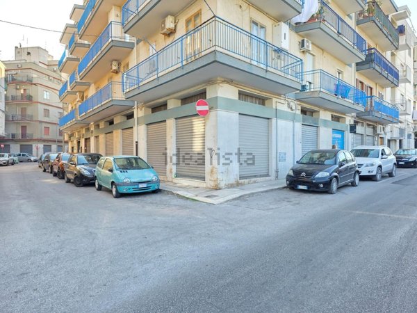 locale commerciale in vendita ad Ostuni