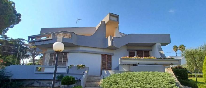 casa indipendente in vendita ad Ostuni in zona Pilone