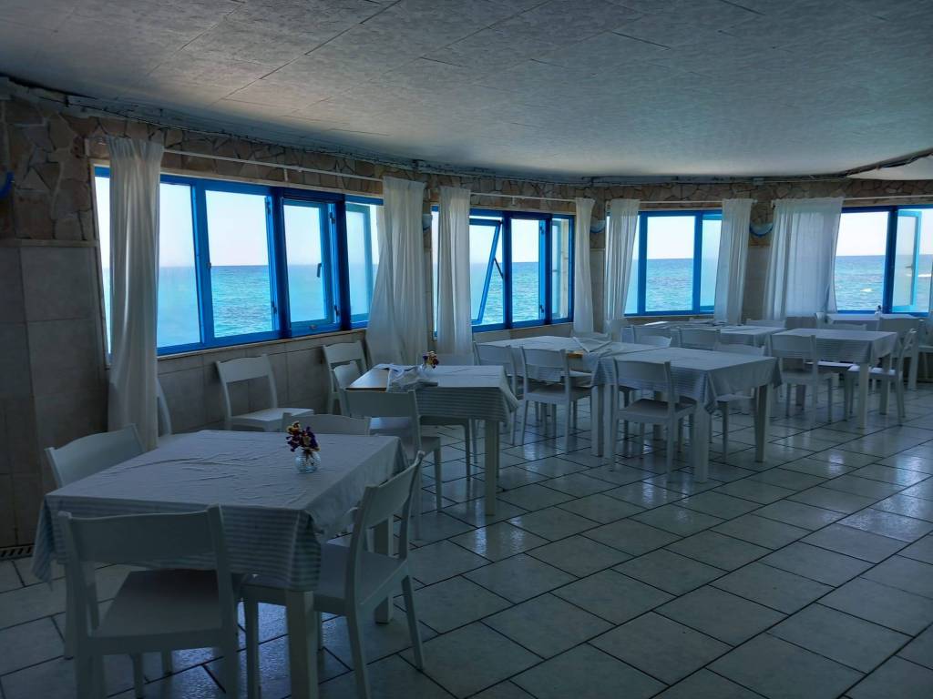 negozio in vendita ad Ostuni in zona Villanova