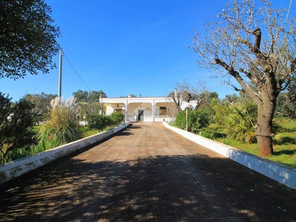 casa indipendente in vendita ad Ostuni