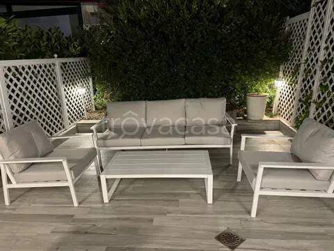 casa indipendente in vendita ad Ostuni in zona Rosa Marina