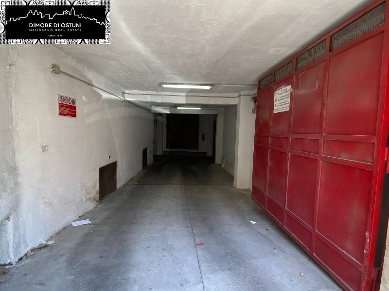box auto in vendita ad Ostuni