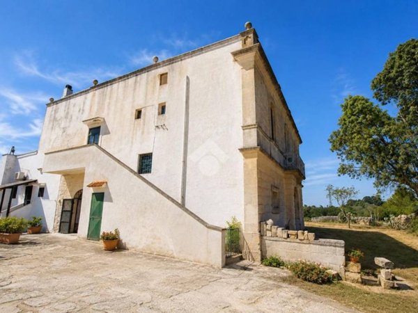 casa indipendente in vendita ad Ostuni in zona Ramunno Secondo