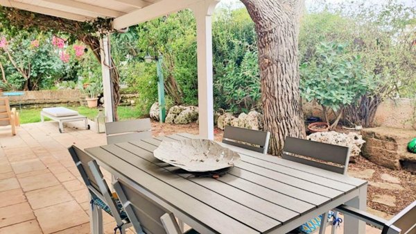 casa indipendente in vendita ad Ostuni in zona Rosa Marina