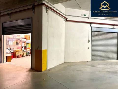 box auto in vendita ad Ostuni