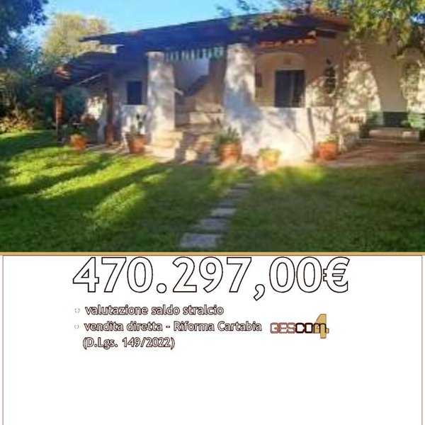 casa indipendente in vendita ad Ostuni in zona Rosa Marina