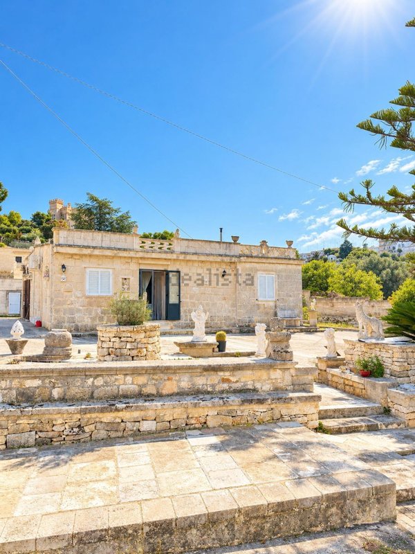 casa indipendente in vendita ad Ostuni in zona Ramunno Secondo
