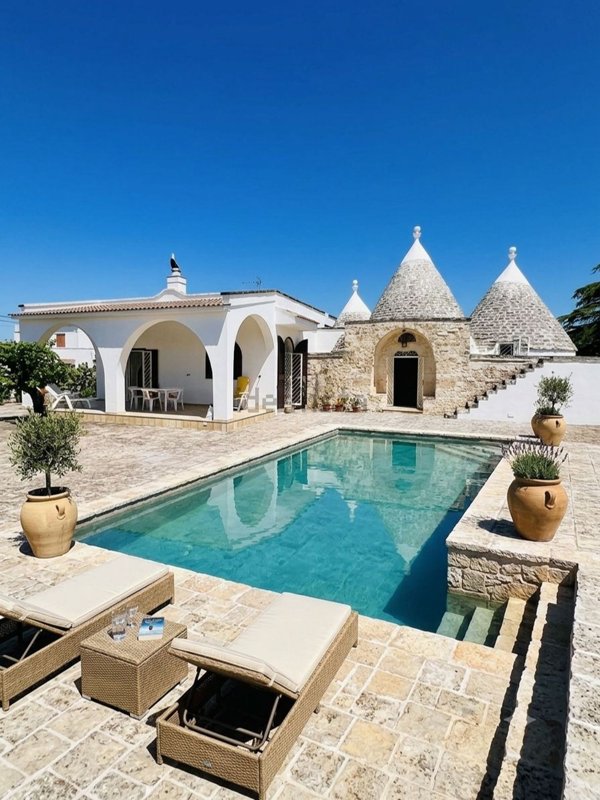 casa indipendente in vendita ad Ostuni in zona Ramunno Secondo