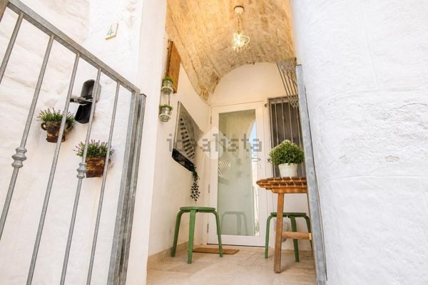 casa indipendente in vendita ad Ostuni in zona Ramunno Secondo