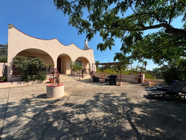 casa indipendente in vendita ad Ostuni