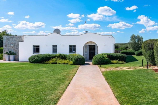 casa indipendente in vendita ad Ostuni