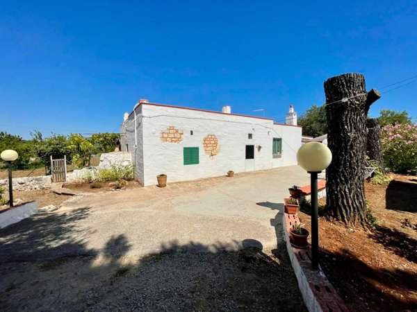 casa indipendente in vendita ad Ostuni in zona Villanova
