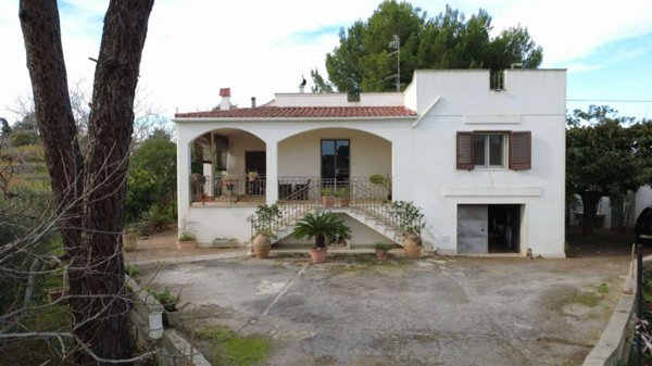 casa indipendente in vendita ad Ostuni in zona Villanova