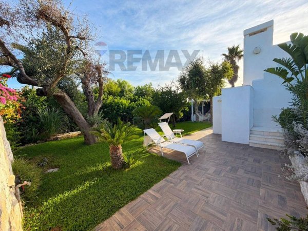 casa indipendente in vendita ad Ostuni in zona Villanova