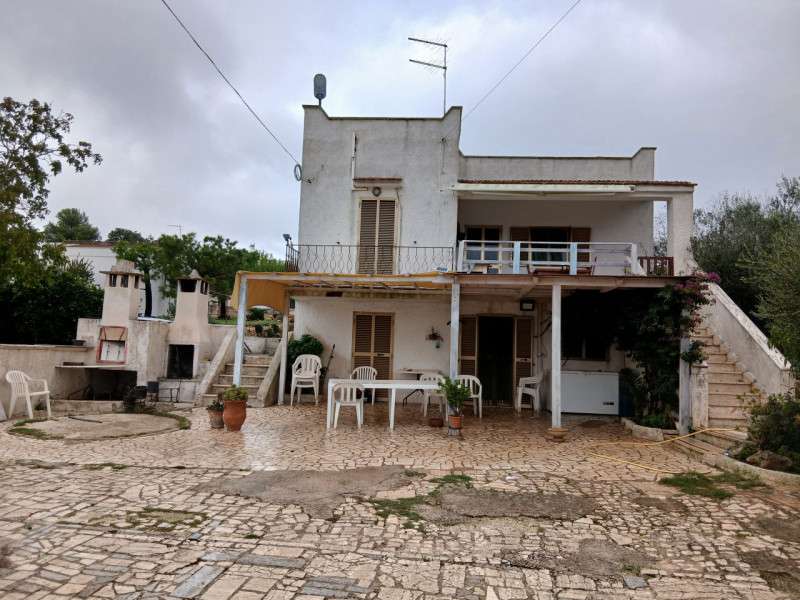 casa indipendente in vendita ad Ostuni