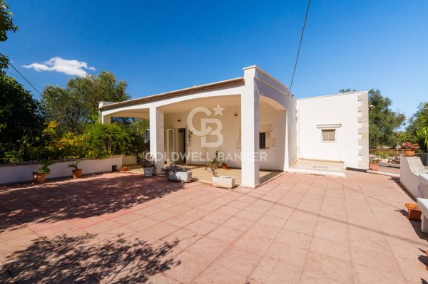 casa indipendente in vendita ad Ostuni