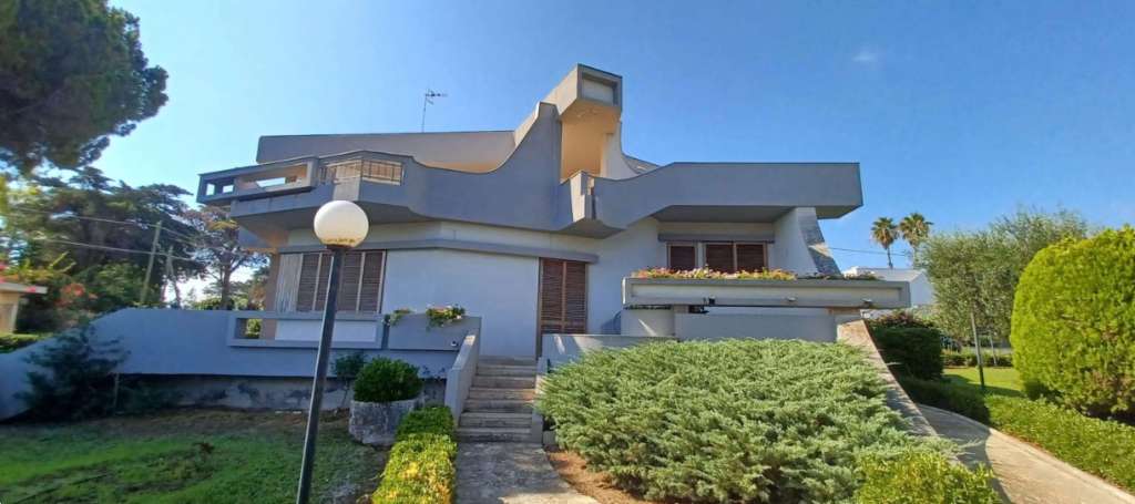 casa indipendente in vendita ad Ostuni in zona Pilone