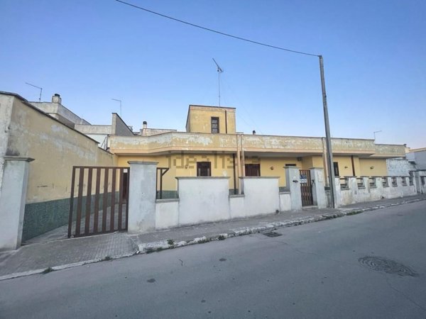 casa indipendente in vendita a San Donaci