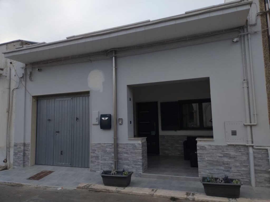 casa indipendente in vendita a San Donaci