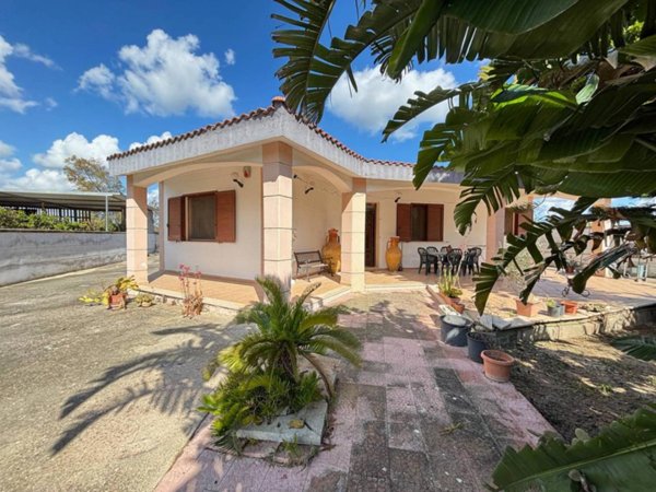 casa indipendente in vendita a San Donaci