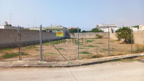 terreno edificabile in vendita a San Donaci