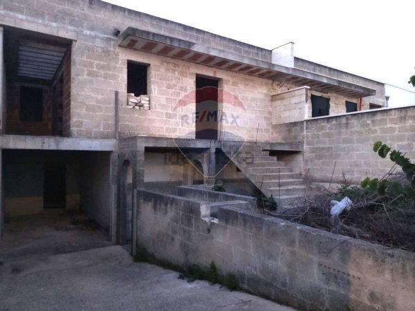 casa indipendente in vendita a San Donaci