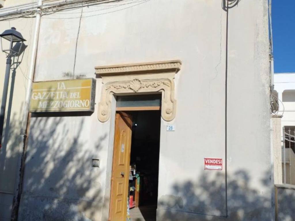 locale commerciale in vendita a San Donaci