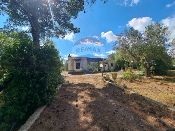 casa indipendente in vendita a San Michele Salentino