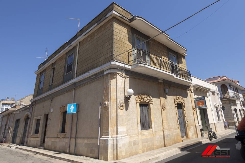 casa indipendente in vendita a San Michele Salentino