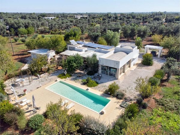 casa indipendente in vendita a San Michele Salentino