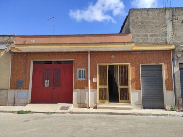 casa indipendente in vendita a San Michele Salentino