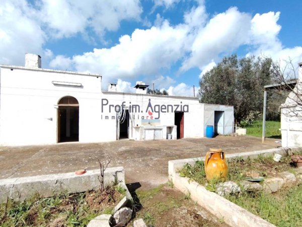 casa indipendente in vendita a San Michele Salentino