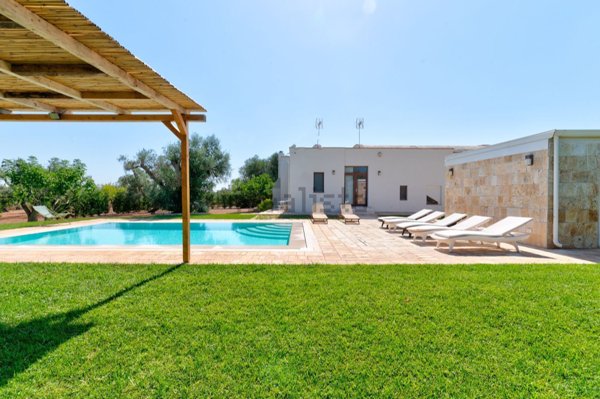 casa indipendente in vendita a San Michele Salentino