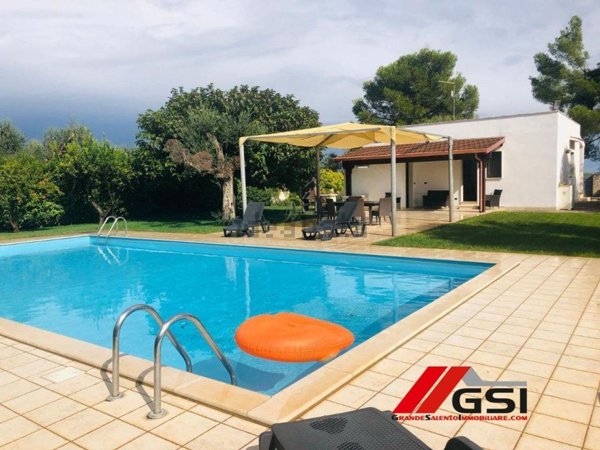 casa indipendente in vendita a San Michele Salentino