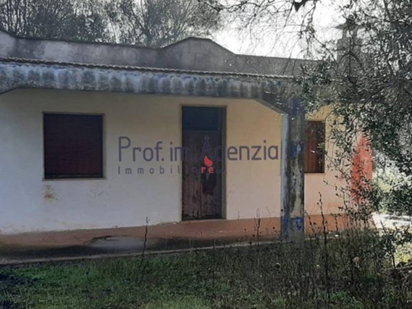 casa indipendente in vendita a San Michele Salentino