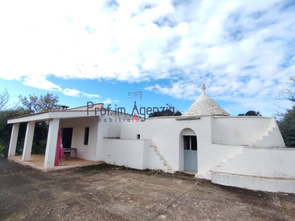 casa indipendente in vendita a San Michele Salentino