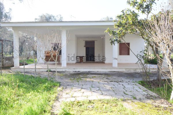 casa indipendente in vendita a San Michele Salentino