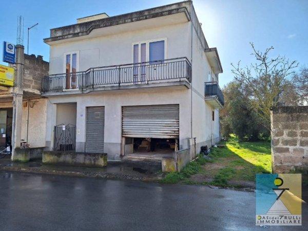intera palazzina in vendita a San Michele Salentino