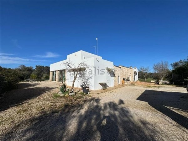 casa indipendente in vendita a San Michele Salentino