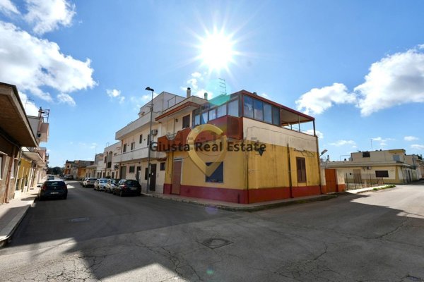 casa indipendente in vendita a San Michele Salentino