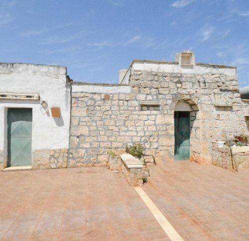 casa indipendente in vendita a San Michele Salentino