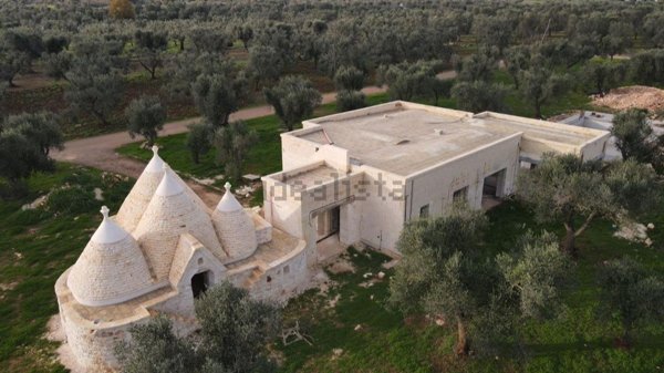 casa indipendente in vendita a San Michele Salentino